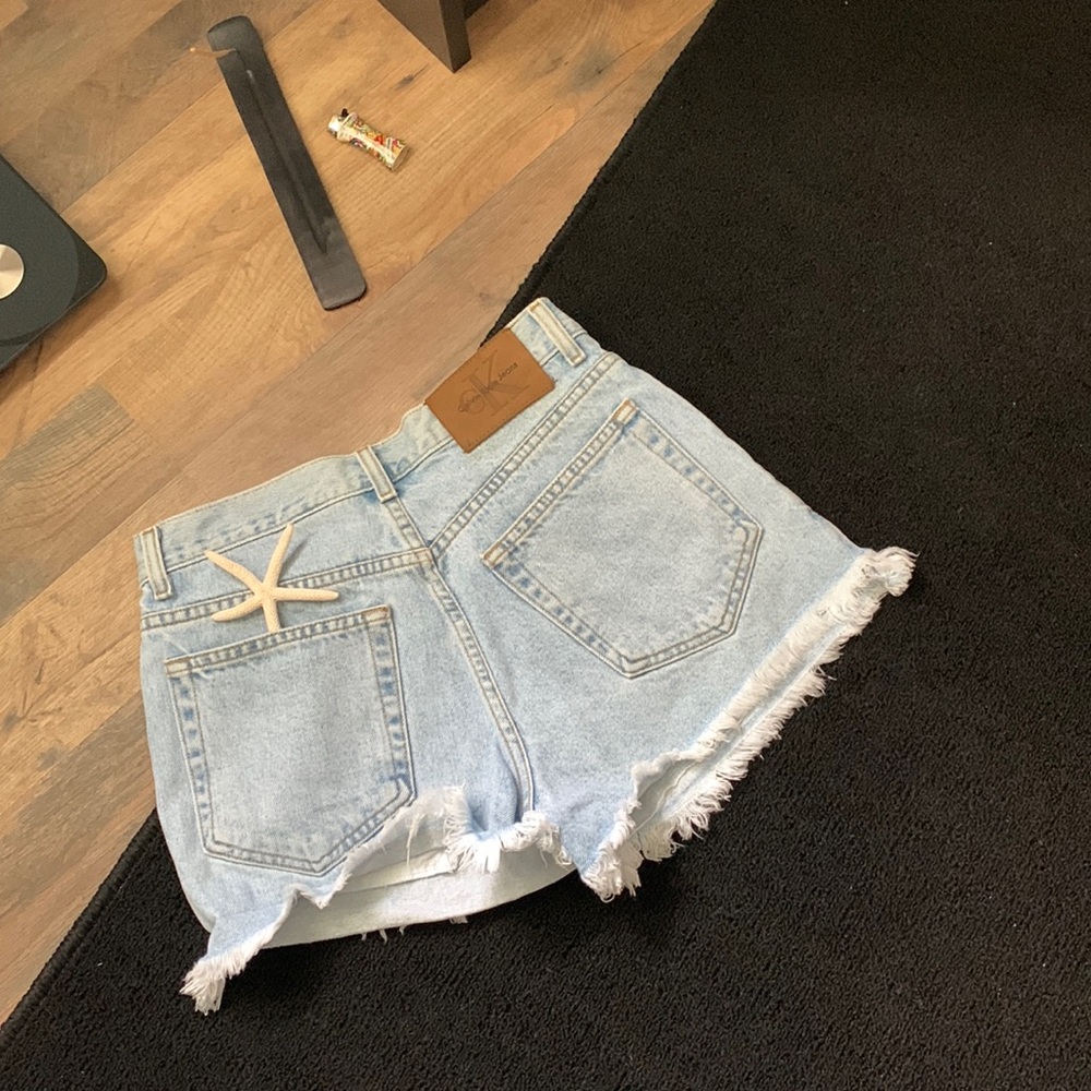 Calvin Klein - ( 7 ) SHORT